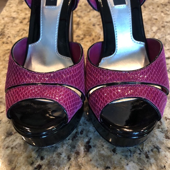 White House Black Market Heels - Picture 4 of 14